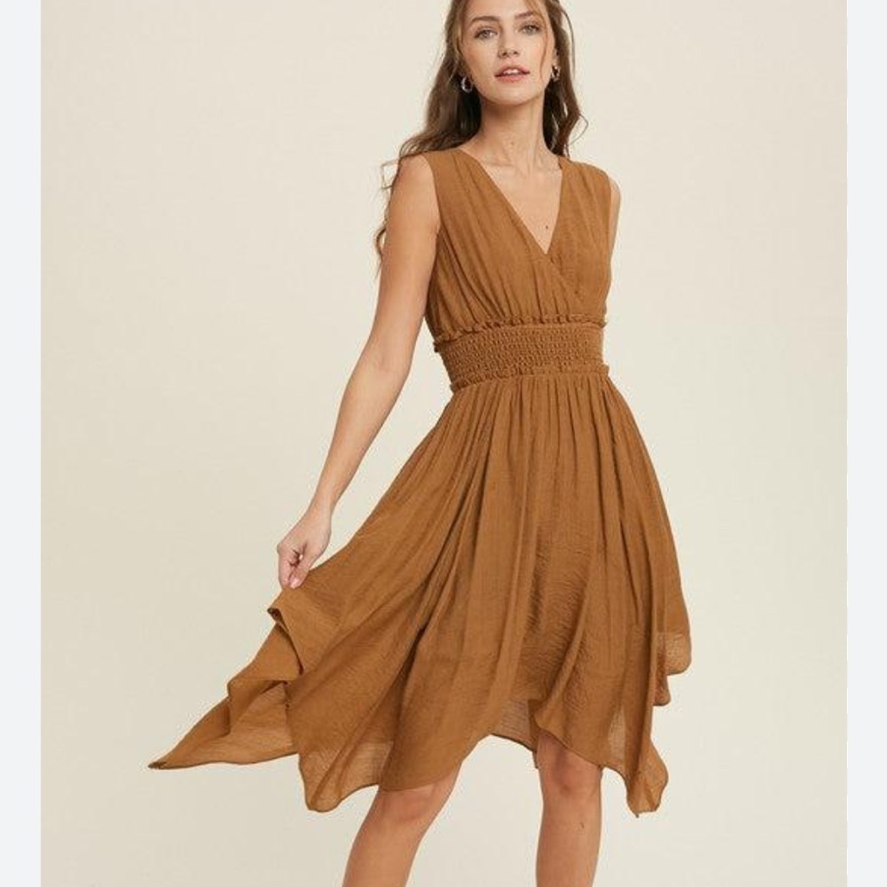 WISHLIST WOMEN'S SURPLICE HANKY HEM DRESS